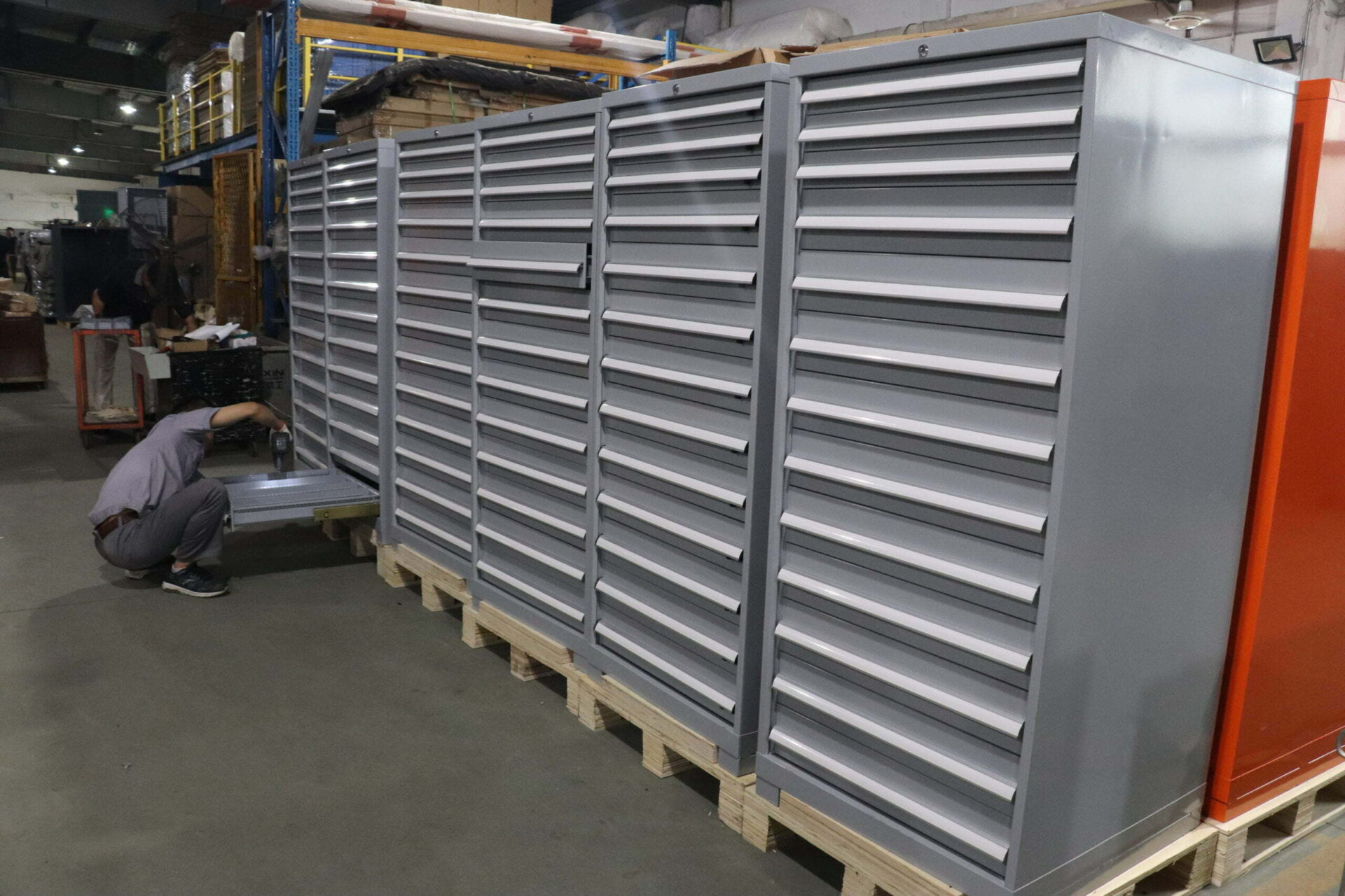 INTEGRATED DRAWERS 1