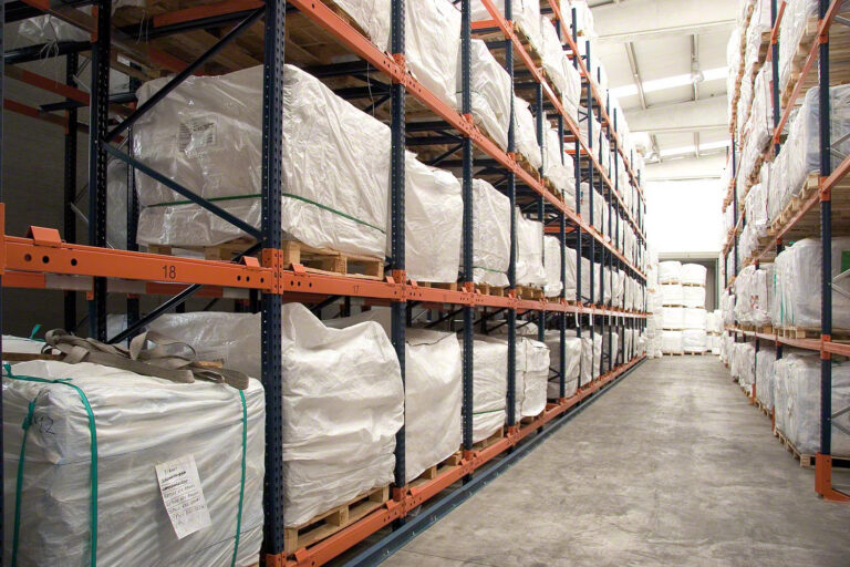 Wide Aisle Selective Pallet Rack