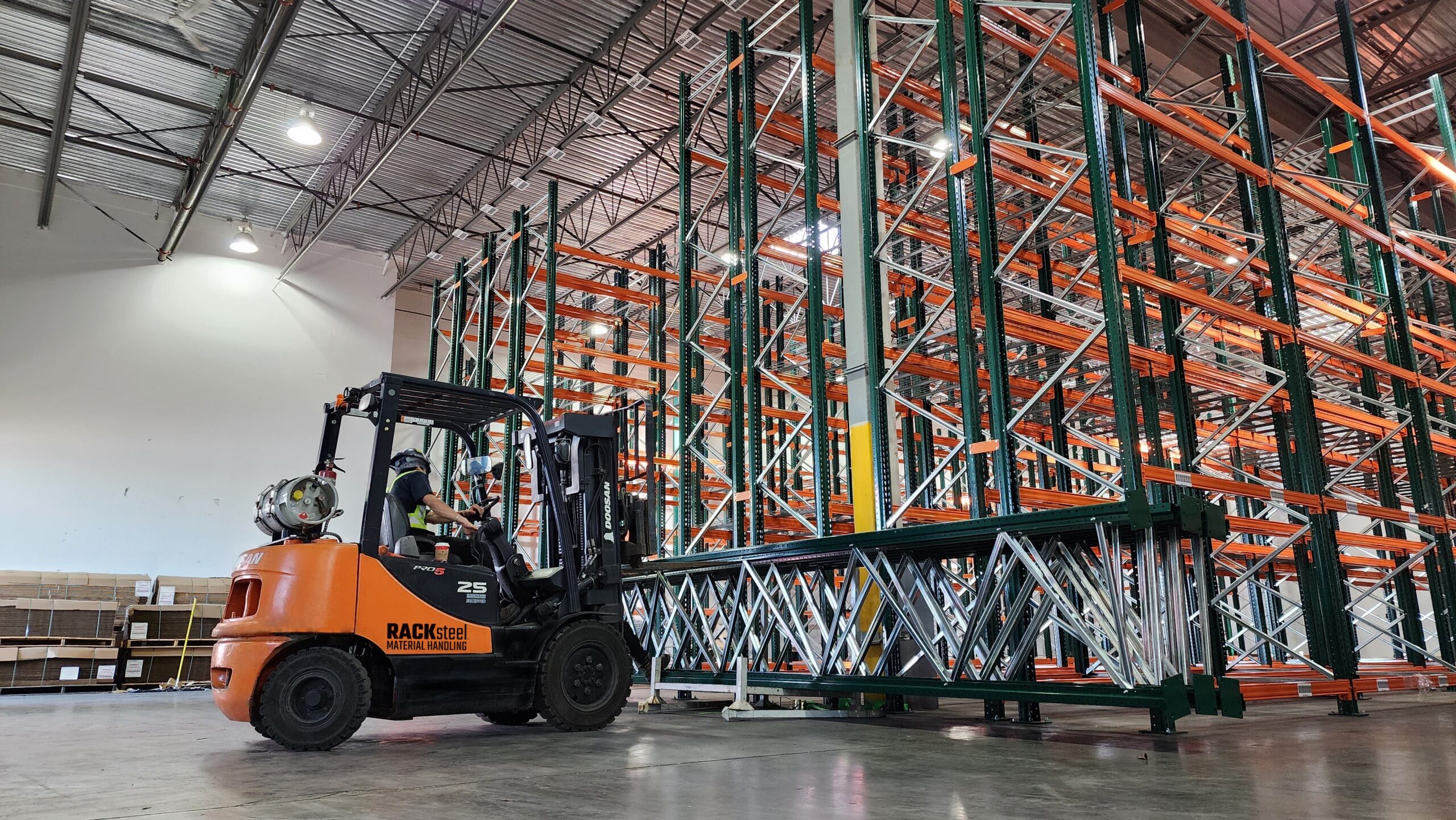 The RACKsteel Material Handling Advantage