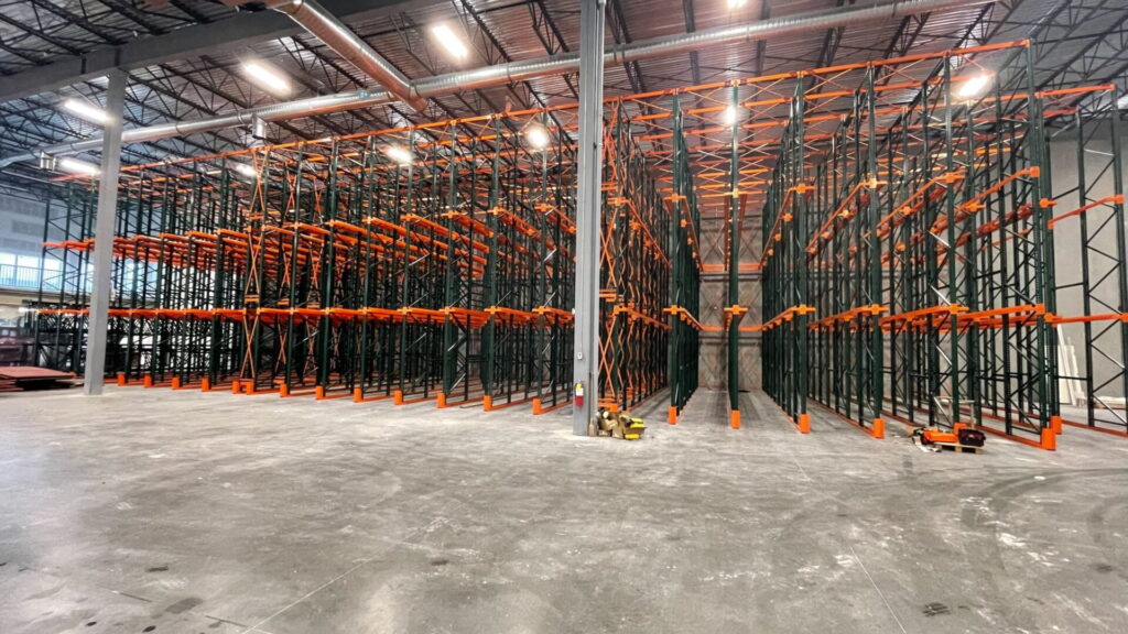 SELECTIVE PALLET RACKING